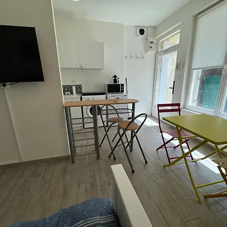 Apartment 2 Pers, Acces Direct - Fr-1-197-623 Les Sables-d'Olonne